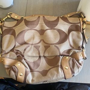 Coach Carly Hobo C0826-12871 Handbag Tan and Cranberry (Gently Used)